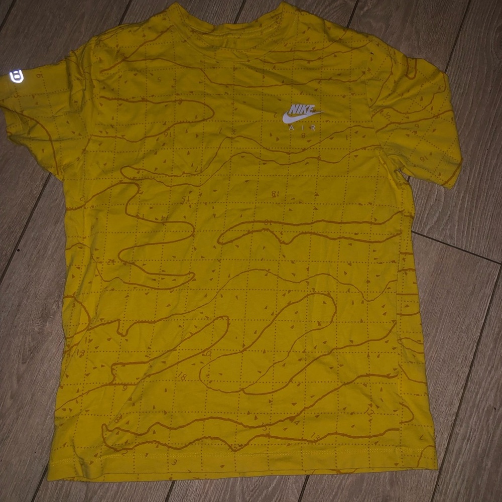 Nike air medium shirt - yellow